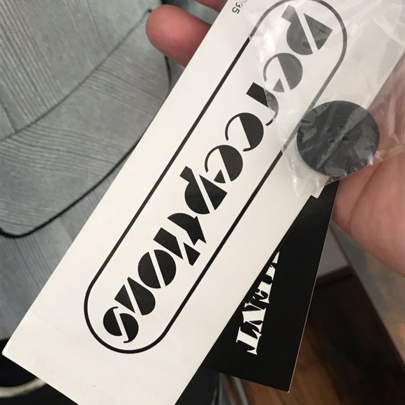 New blazer by Perceptions. Size 14 - Picture 5 of 8